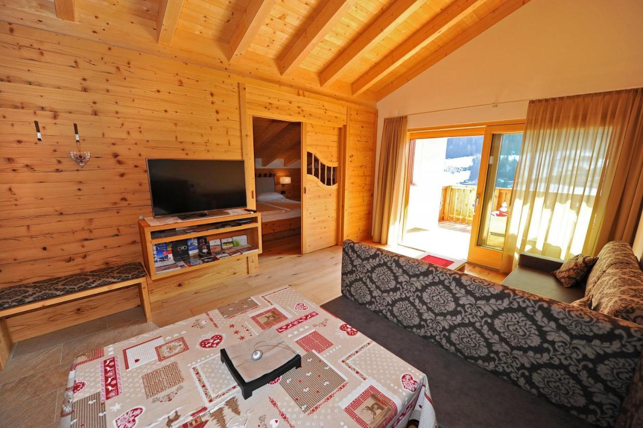 Mountain Apartment Hapeli Ortisei Esterno foto